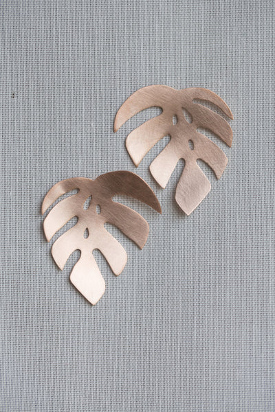 Monstera 1 Leaf Post Earrings